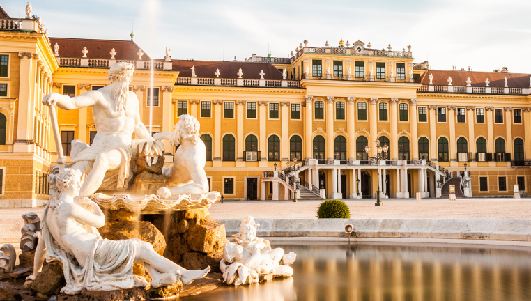 Wycieczka do Wiednia Zamek Schönbrunn - Rezydencja carska w Wiedniu